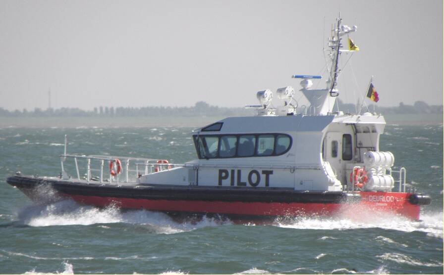 Ocean 3 Workboat Fender Systems - Pilot Boat Deurloo - Belgium