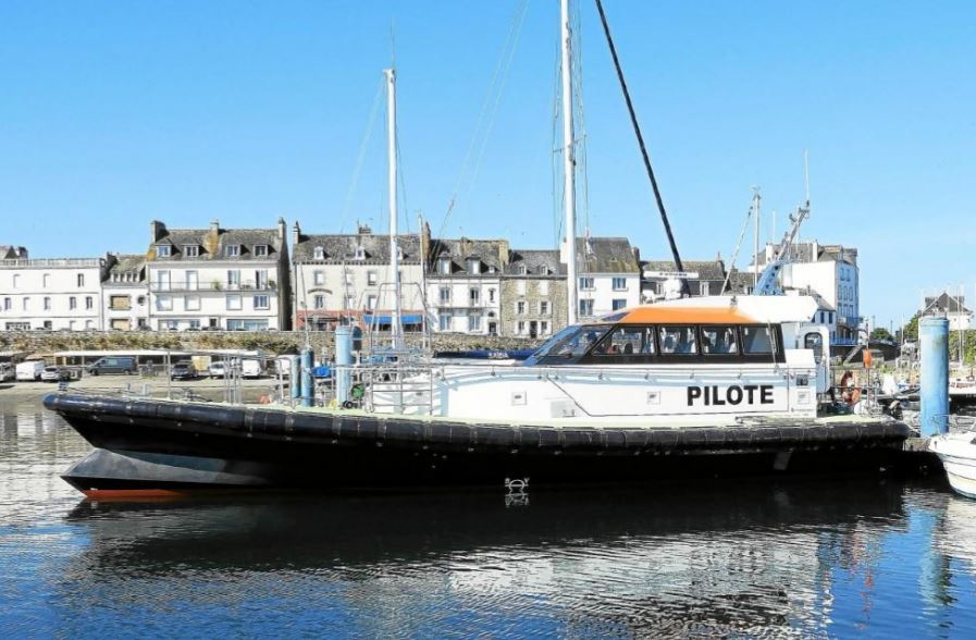 Workboat Fender System Ocean 3 - Pilot Boat La Concorde - ORC170 type - La Loire - Bernard Shipyards