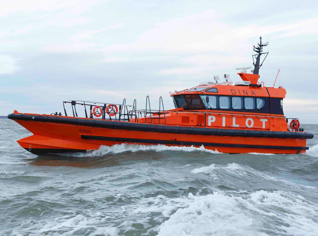 Ocean 3 Workboat Fender Systems - Latvian Pilot Boat Dina 22 m