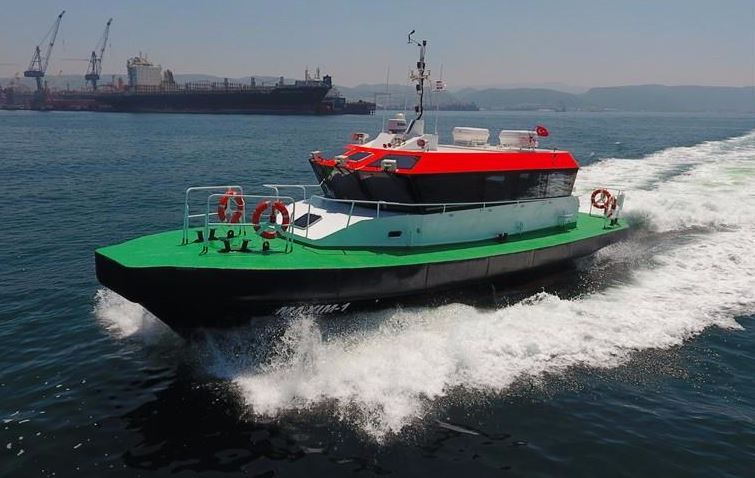 Ocean 3 Workboat Fender Systems - Pilot Boat Quatari Maxim 1