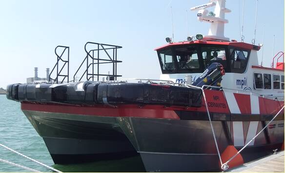 Wind Farm Support Vessel Fendering - MPI Fleet - WFSV Cervantes - Ocean 3 Bow Fender with Nipple