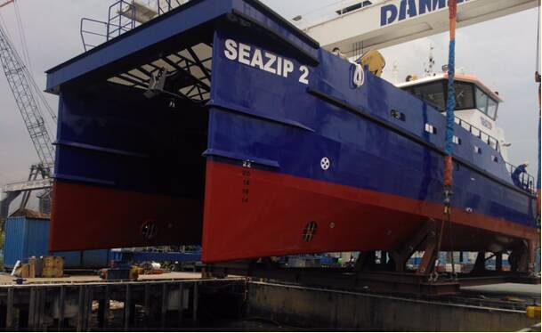 Wind Farm Support Vessel Fendering - Seazip 2 - to receive Ocean 3 Bow Fender