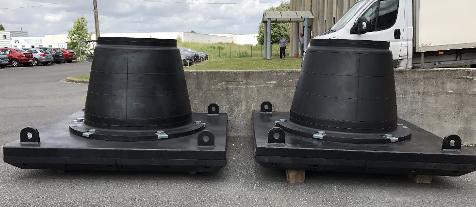 2 Conical Rubber Fenders Ø 1000 mm 01