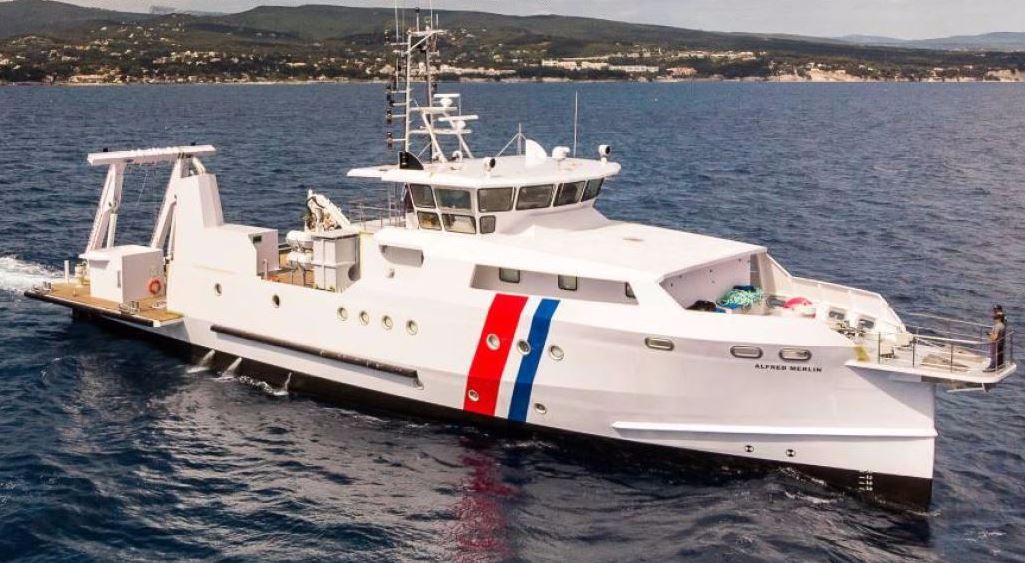 Ocean 3 Workboat Fender Systems - Archeologic Patrol Boat French DRASSMred Merlin DRASSM