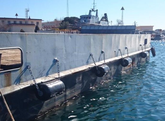 Défenses d'Accostage Mousse Ocean 3 - 20 DAM Ø 0,65 x 1,3 m - Barges de Soutage