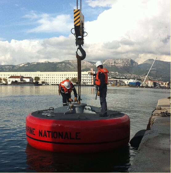 Mooring Buoy in Naval base of Toulon - Test in progress