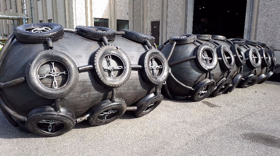 Ocean 3 Inflatable Fenders - 3 Fenders Ø 1,5 x 3,0m