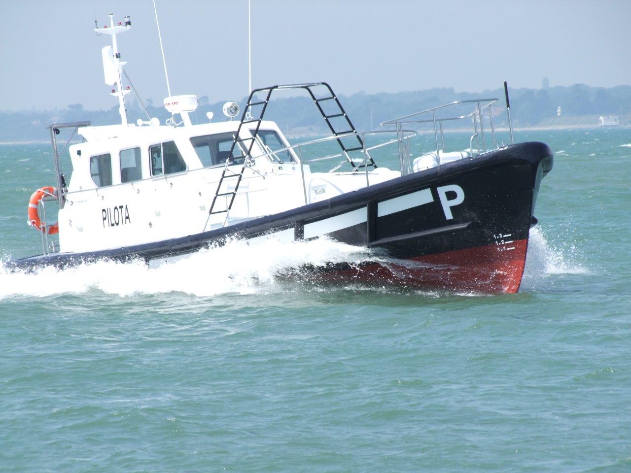 Ocean 3 Workboat Fender Systems - Gemini 2 Pilot Boat Italia