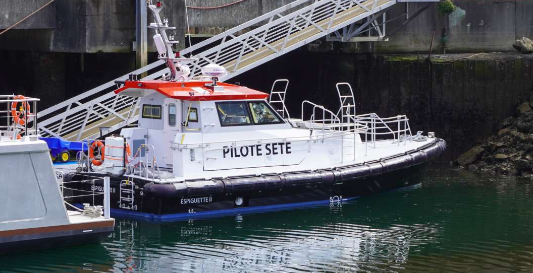 D&eacute;fenses de Vedettes Ocean 3 - Pilotage de S&egrave;te Espiguette 2