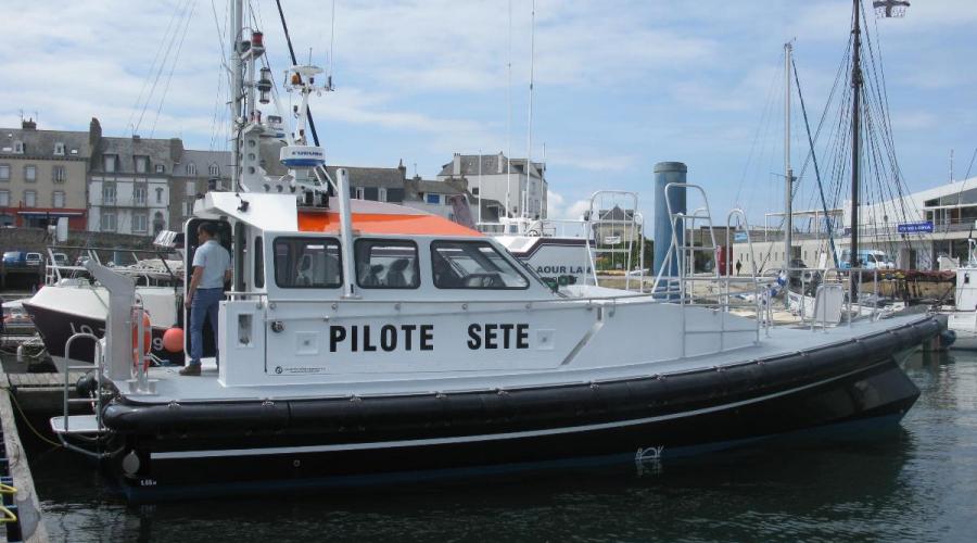 Ocean 3 Workboat Fender Systems - Pilot Boat St Louis -  Bernard Shipyards