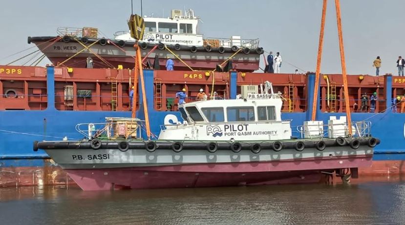 Ocean 3 Workboat Fender Systems - Pilot Boats Heer & Sassi Port Qasim