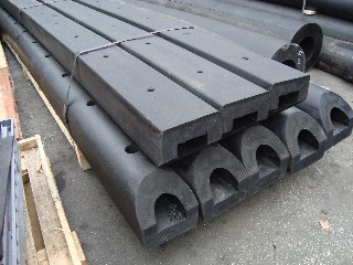 Delta Rubber Fenders - D200 x 6000 mm 01