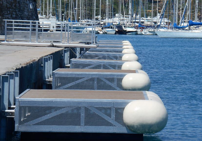 Ocean 3 Dock Fenders - Large Yachts Pontoon Monaco 01