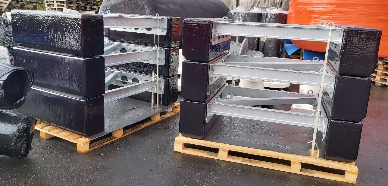 Ocean 3 Dock Fenders - Barge Spacers 02