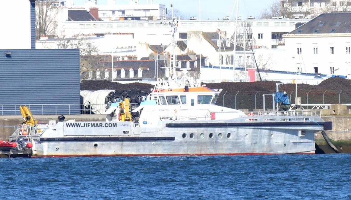 Ocean 3 Workboat Fender Systems - Patrol Boat Jif Surveyor