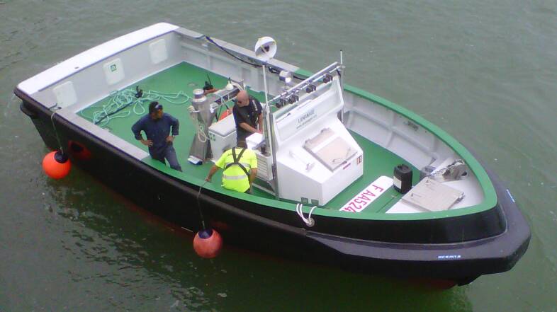 Ocean 3 Workboat Fender Systems - La Rochelle Harbor Pilot Boat "Antioche"