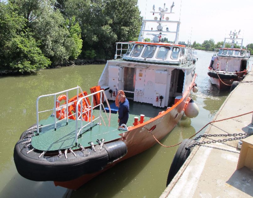 Oil and Gas Crew Boat Fendering - Ocean 3 Bow Fenders for Boat Landing