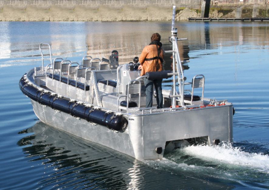 Oil and Gas Crew Boat Fendering - Workboat MV Olivia - Allais Shipyards